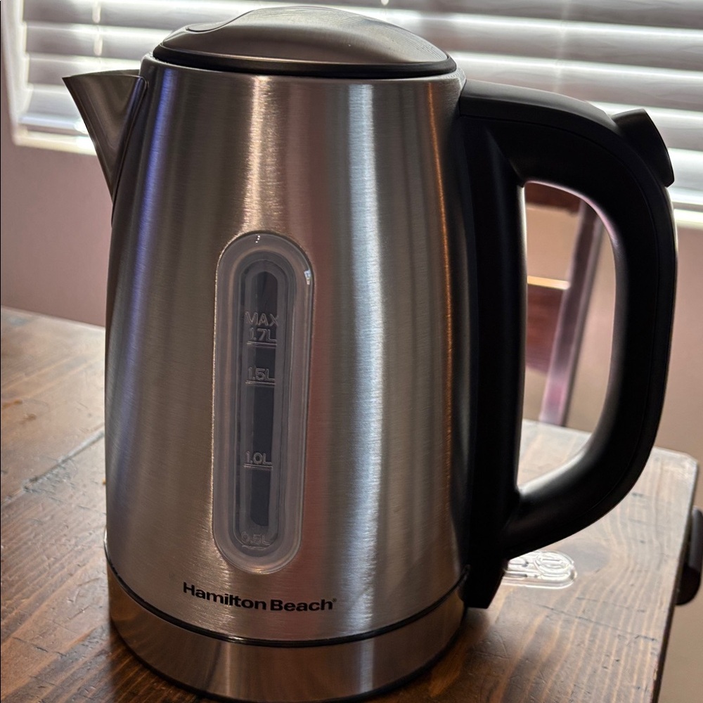 Hamilton Beach Electric Tea Kettle, Water Boiler & Heater - Picture 2 of 3